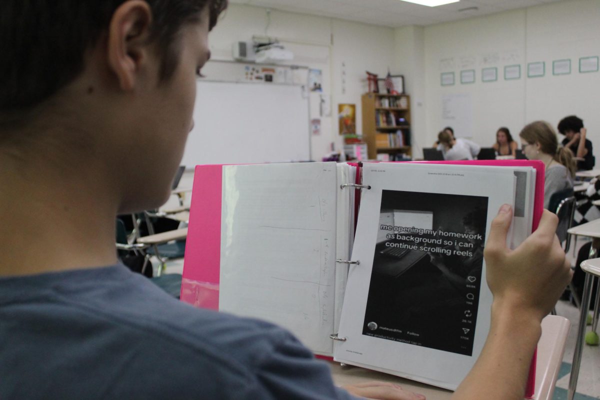 After new phone policy, students find other ways to scroll